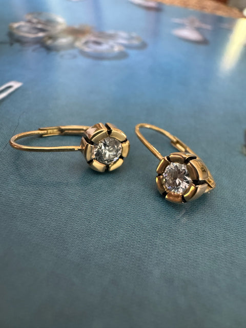 Groove lever back earrings